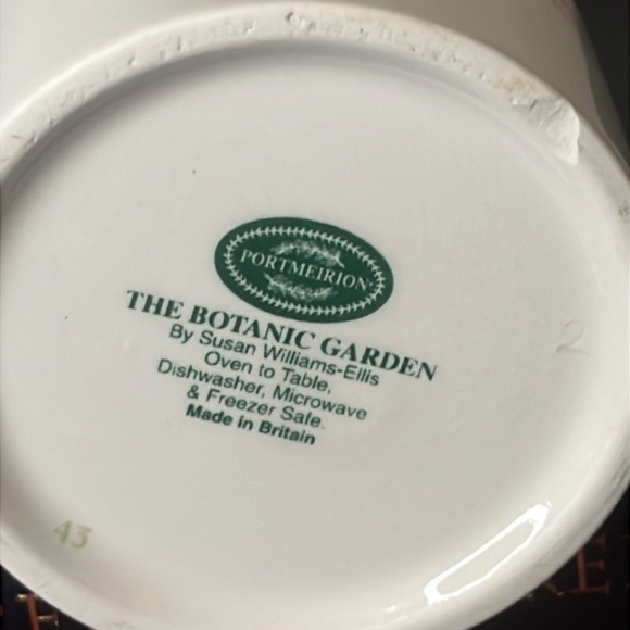 Portmeirion Botanic Garden Serif Vase Helleborus Niger Christmas Rose 9''H - Picture 10 of 12